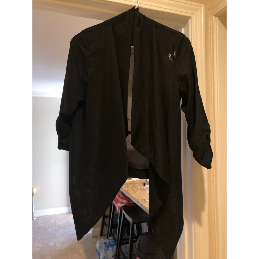 Thin blazer style top